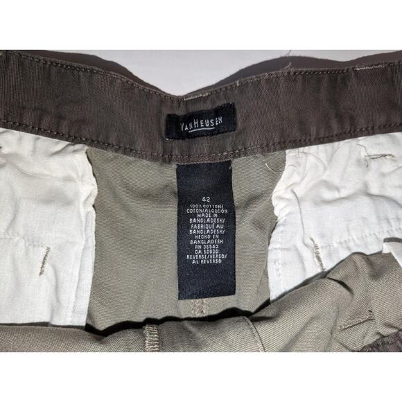 Van Heusen Utility Shorts Size 42 NWT -0623B22 - Picture 2 of 3